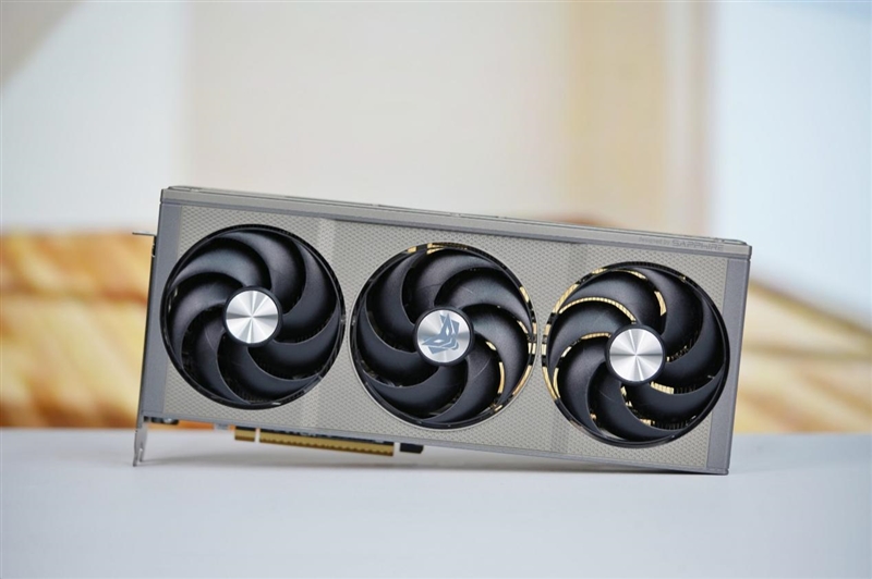 高性价比优势显现 AI性能出众！RX 9060 XT 16GB挑战2款RTX 5060 Ti