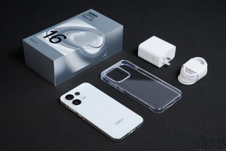 3D悬浮星球+AI一键闪记! OPPO Reno16首发全面评测