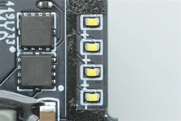 拆解报告:小米金沙江10000mAh 45W超薄磁吸移动电源