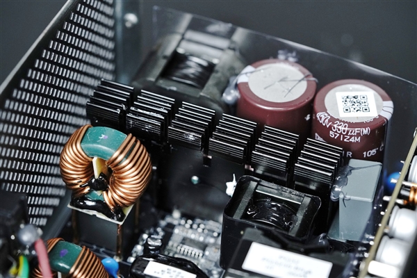 125mm短身 + ATX 3.1!鑫谷昆仑山海MU-850GD电源图赏