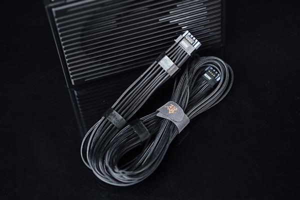 125mm短身 + ATX 3.1!鑫谷昆仑山海MU-850GD电源图赏