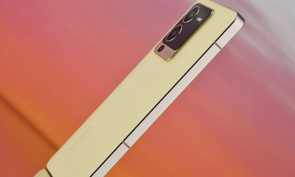 vivo S15