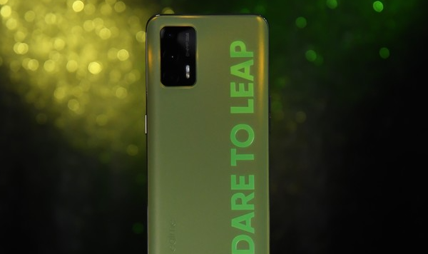 真我realme Q3 Pro