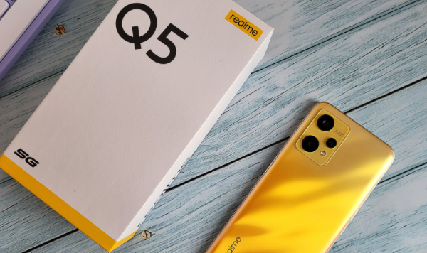 真我realme Q5