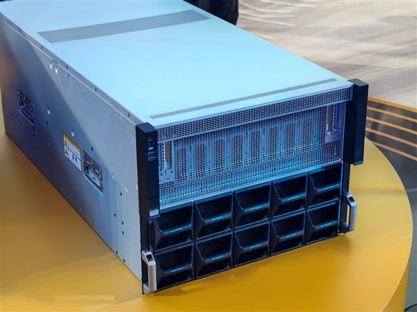 Intel至强6+:再现CPU王者之风!一个机柜60000+核心
