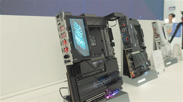 技嘉神秘主板身份确认!下代Z990 PRO支持Nova Lake-S