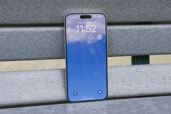 8GB内存成硬伤!iPhone 17无缘苹果最强端侧AI大模型
