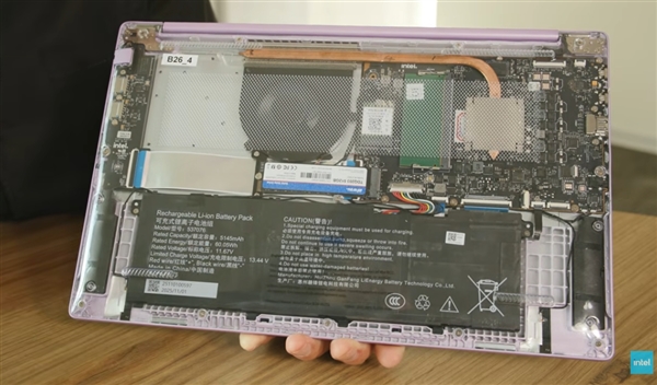 主打超高性价比!Intel Color公版笔记本首发上手:12.9mm超薄、隐藏式散热孔