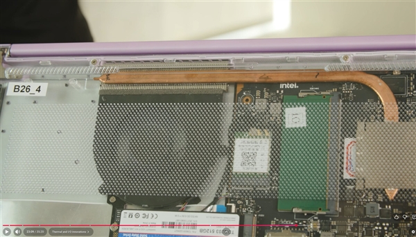 主打超高性价比!Intel Color公版笔记本首发上手:12.9mm超薄、隐藏式散热孔