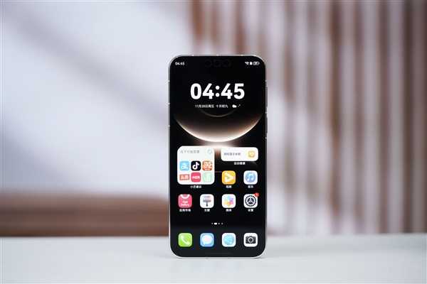 今年目标破1亿!余承东宣布鸿蒙6终端设备突破6600万 与安卓、iOS三分天下
