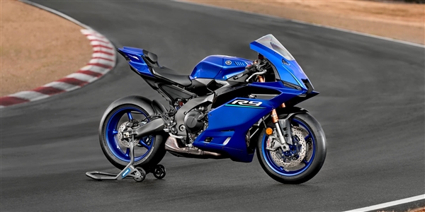 雅马哈发布2026款YZF-R9仿赛摩托:890cc三缸13.98万起