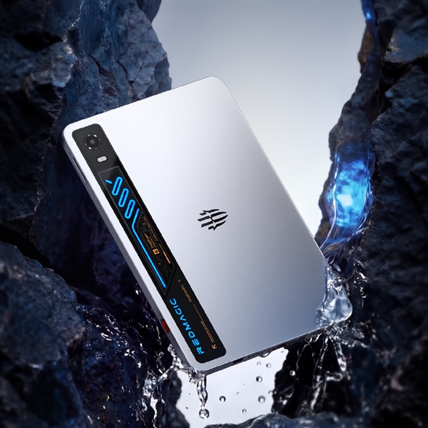 红魔游戏平板5 Pro外观正式公布:行业唯一RGB水冷设计 透明机身超酷炫