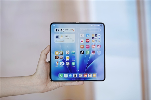 蓝厂最强折叠屏!vivo X Fold 6图赏