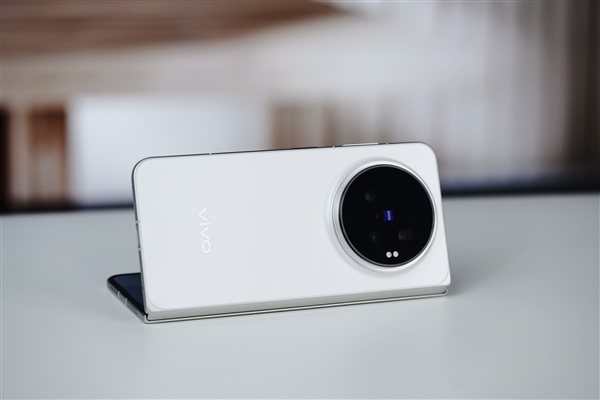 蓝厂最强折叠屏!vivo X Fold 6图赏
