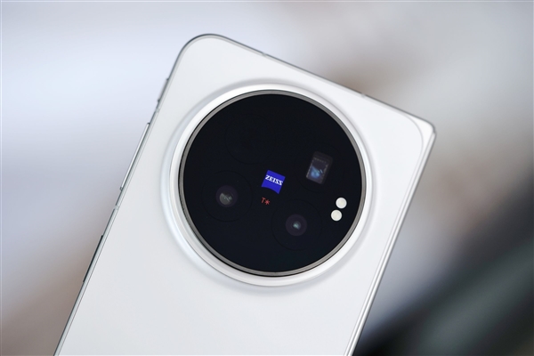 蓝厂最强折叠屏!vivo X Fold 6图赏