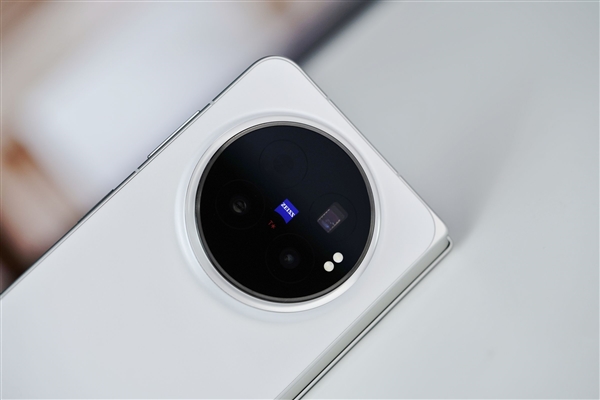 蓝厂最强折叠屏!vivo X Fold 6图赏