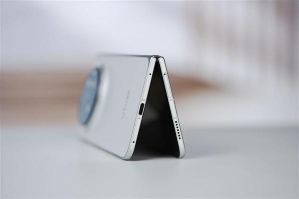 蓝厂最强折叠屏!vivo X Fold 6图赏