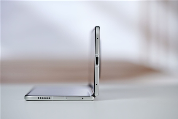 蓝厂最强折叠屏!vivo X Fold 6图赏