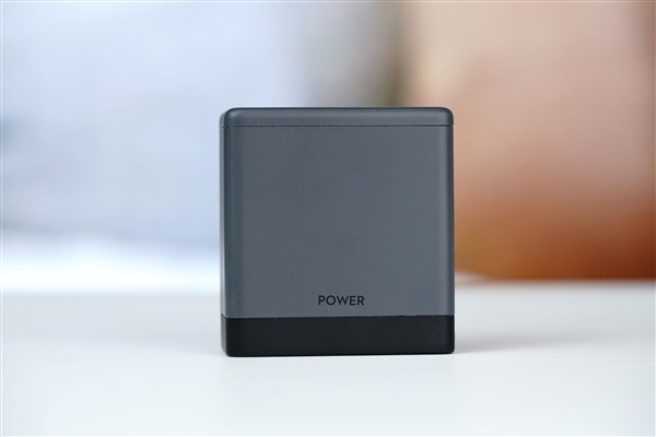 2C1A轻松充笔记本!大疆DJI power 140W氮化镓充电器图赏