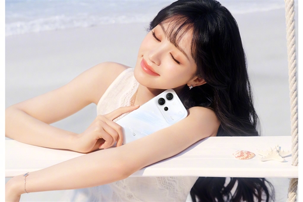 田曦薇空降三亚!明晚vivo S60发布会燃爆全场