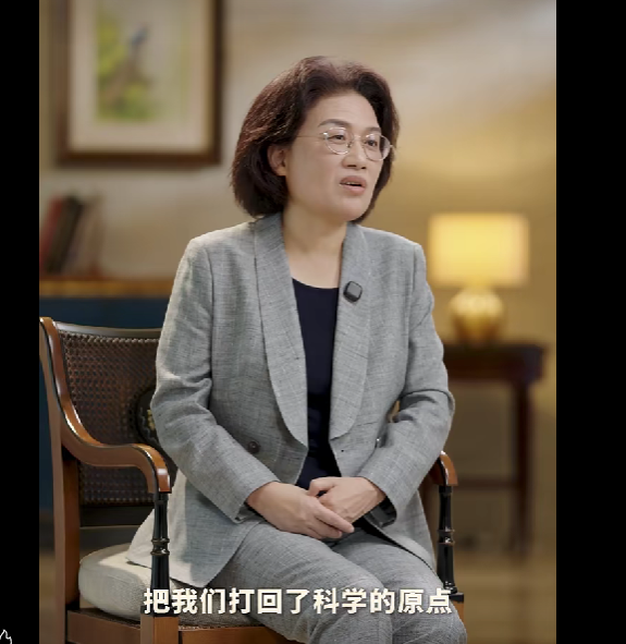 华为芯片女王揭秘“韬定律”诞生背后:当年一夜之间被打回“原始社会” 远比想象残酷