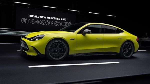 满配价167万直逼V12超跑!AMG GT四门跑车纯电版欧洲开订