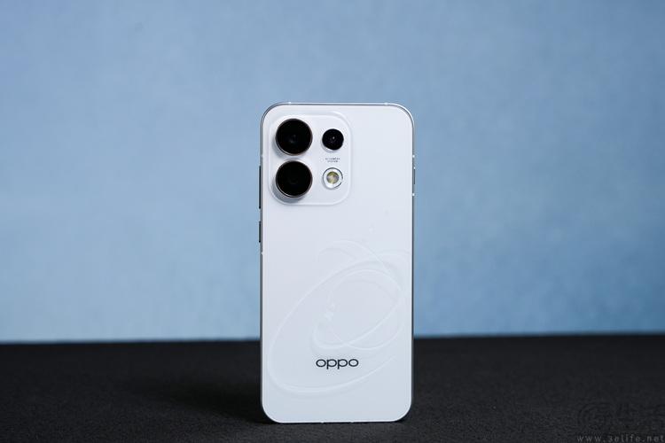 3D悬浮星球+AI一键闪记! OPPO Reno16首发全面评测