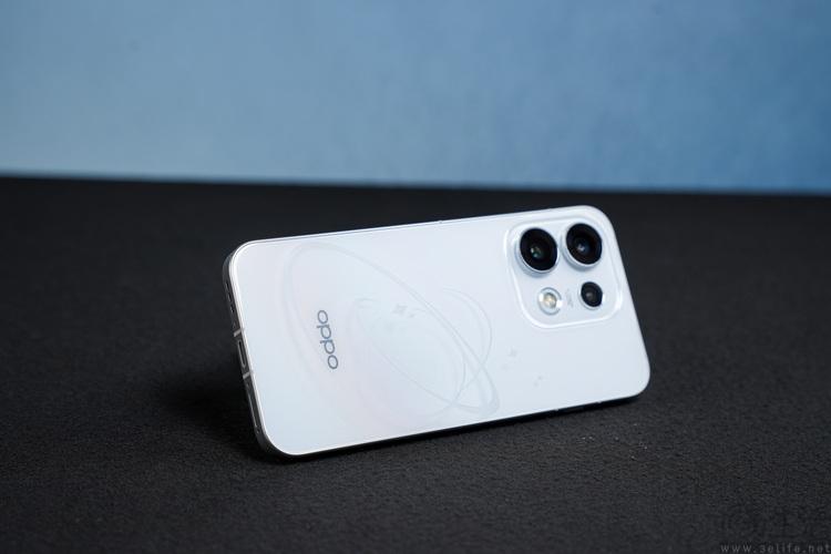 3D悬浮星球+AI一键闪记! OPPO Reno16首发全面评测