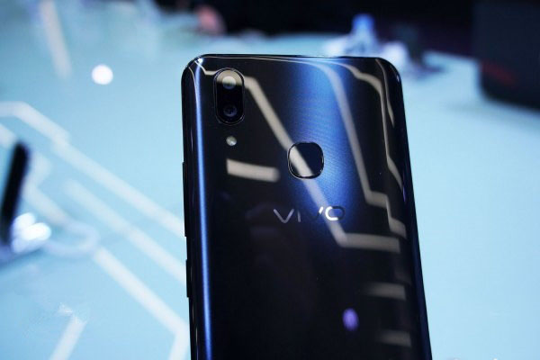 OPPO R15和vivo X21哪个好?vivo X21和OPPO R15全面区别对比评测