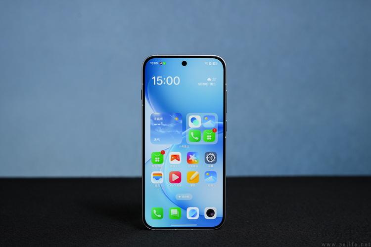 3D悬浮星球+AI一键闪记! OPPO Reno16首发全面评测