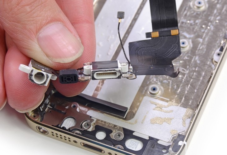 苹果iPhone 5S拆机评测:iPhone5S拆机图解详细教程(真机拆解)