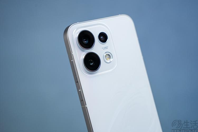 3D悬浮星球+AI一键闪记! OPPO Reno16首发全面评测
