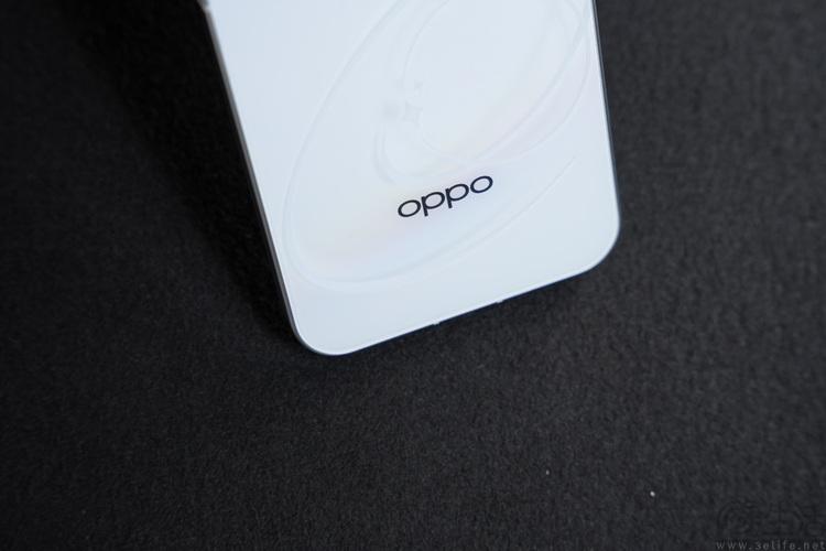 3D悬浮星球+AI一键闪记! OPPO Reno16首发全面评测