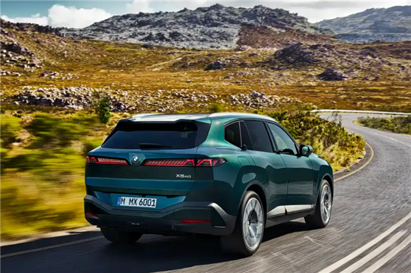 V8旗舰SUV战力升级!全新一代宝马X5 M60明年登场