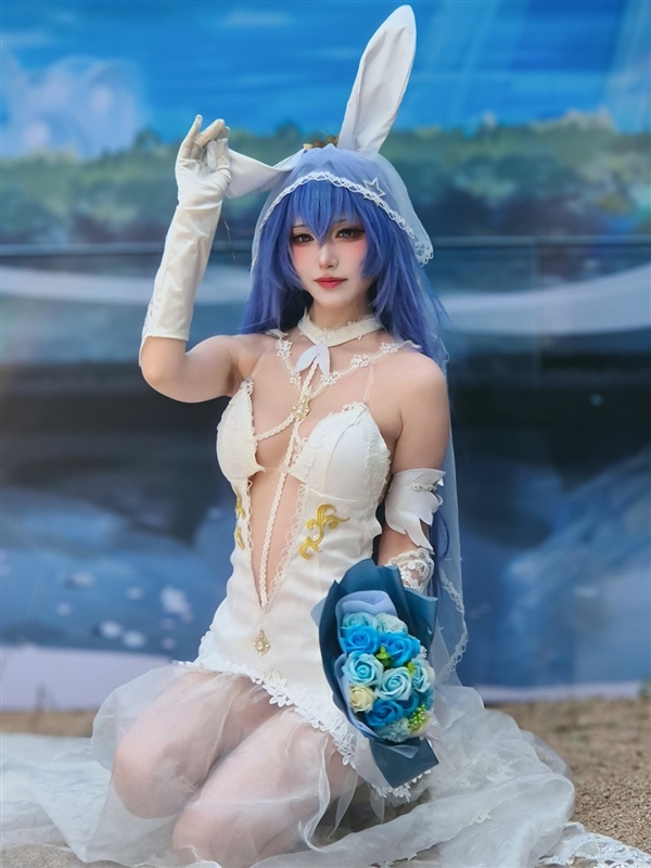 韩国美女Cos《剑星》伊芙美图 身形气质高度契合