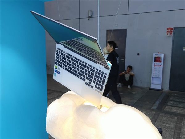 不服来称!雷神ZERO Air 16小轻龙BW2026摆擂台:赢了免费送一台