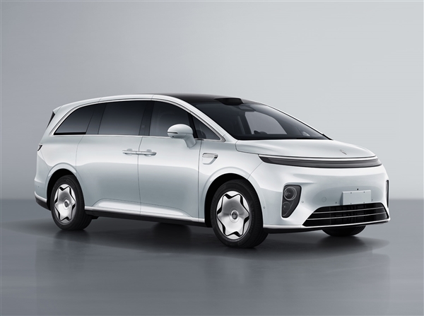 鸿蒙智行又一MPV 享界V8登陆工信部：预计售价30万级