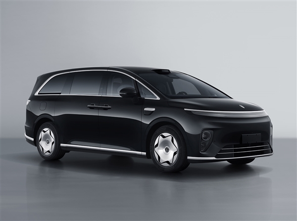 鸿蒙智行又一MPV 享界V8登陆工信部:预计售价30万级