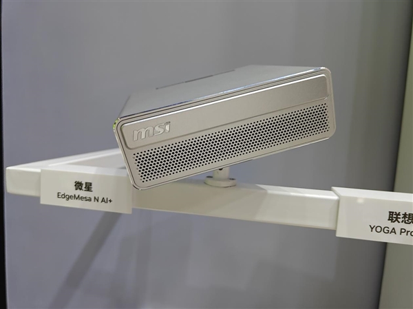 英伟达BW 2026超级芯片RTX Spark首展惊艳:巨型GPU墙成打卡地标