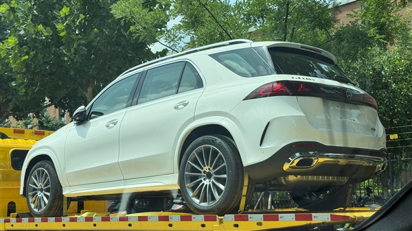 宝马X5L最强对手！国产奔驰GLE实车曝光：轴距加长、超大五座