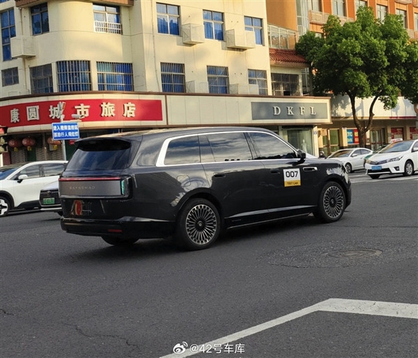 小蓝灯点亮 小米大七座SUV澎程N90无伪实车曝光