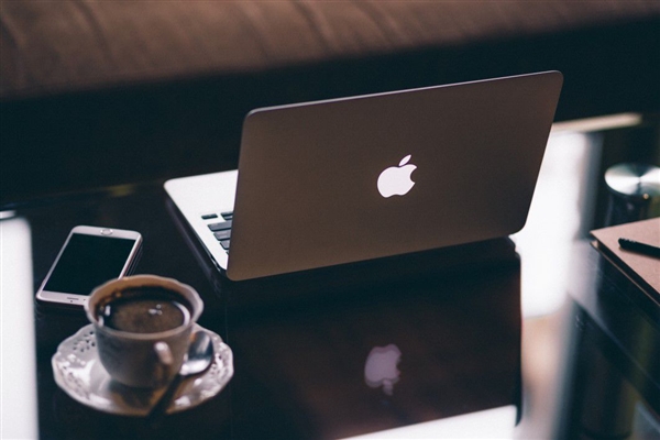大反转！苹果黑粉认栽：曾经嘲笑MacBook价格贵、如今买不起Windows笔记本
