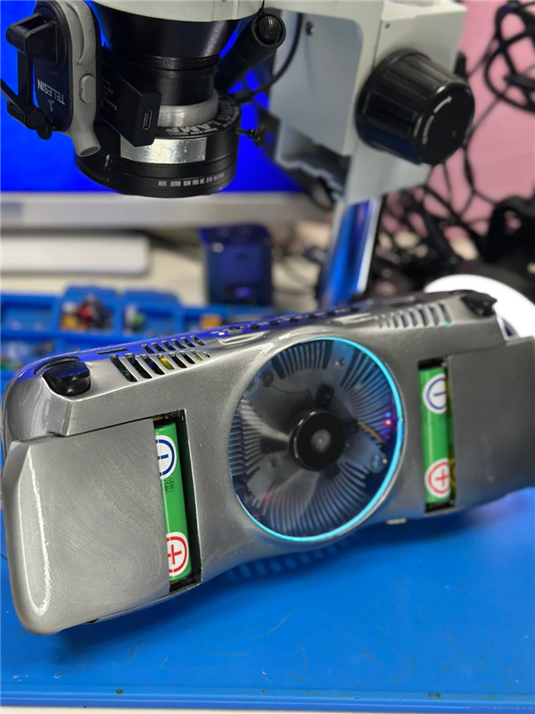 GTX 750显卡风扇上掌机!玩家自制PS4掌机V2:7英寸OLED