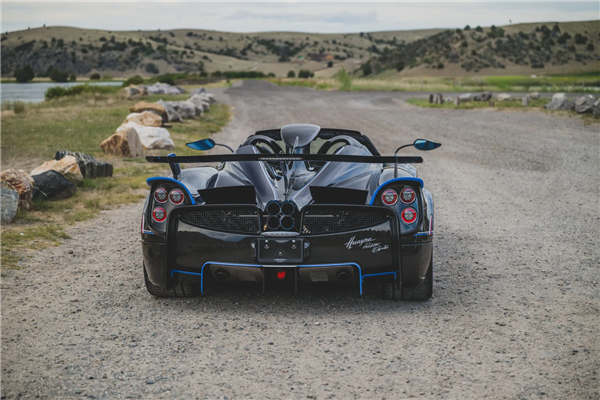 车主意外离世 绝世孤品帕加尼Huayra Roadster手动档将拍卖