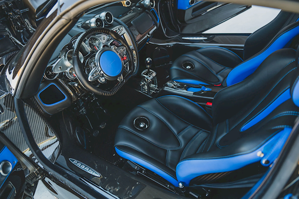 车主意外离世 绝世孤品帕加尼Huayra Roadster手动档将拍卖