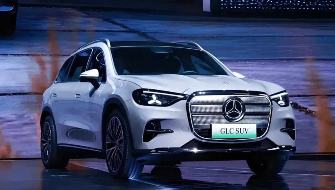 640-70 29.99 万起!奔驰首款 800V 纯电 SUV 落地,终于读懂中国消费者