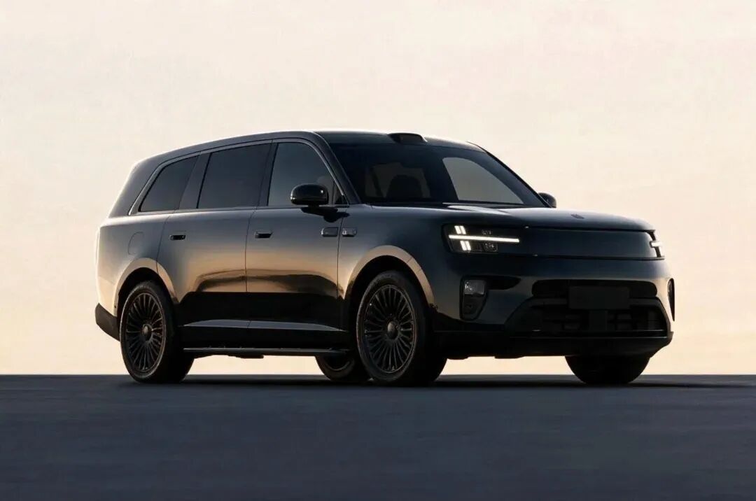 640-73 小米澎程 SUV 外观官宣,新车太霸气了