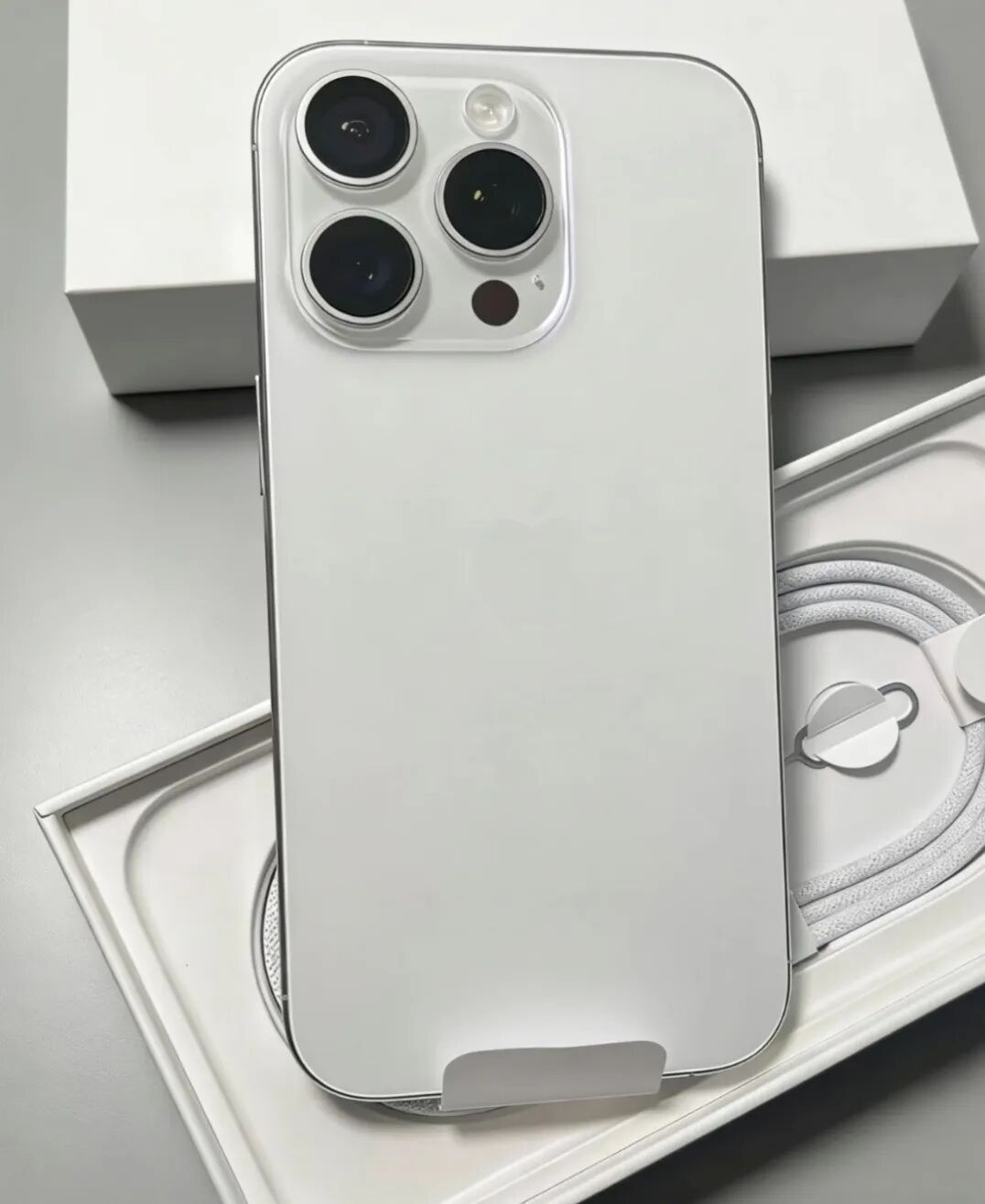 640-33 号称能用到 2031,iPhone 有“钉子户”潜质的3款手机